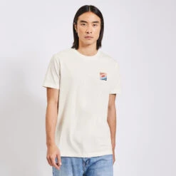 Tee Shirt Imprimé Poitrine