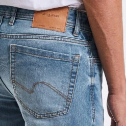 Jean Straight En Coton Et Polyester Recyclés Water 12 Jean Straight En Coton Et Polyester Recyclés Water -Magasin De Vêtements De Mode 1003216 9980 V4